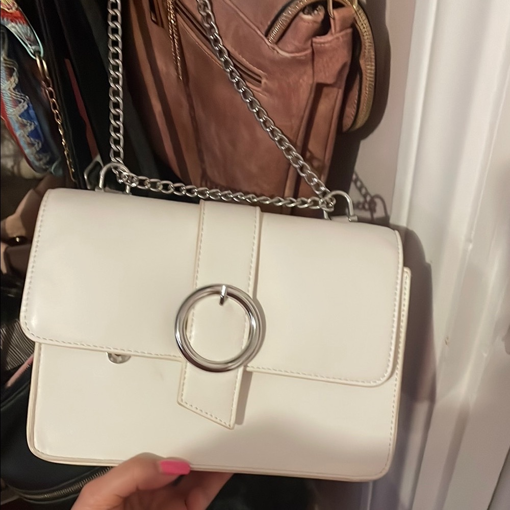 White Chain Strap Bag